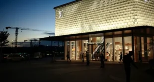 Louis Vuitton Bocor? Ratusan Ribu Data Pelanggan Diduga Terancam!
