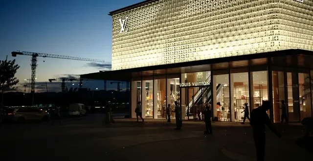 Louis Vuitton Bocor? Ratusan Ribu Data Pelanggan Diduga Terancam!